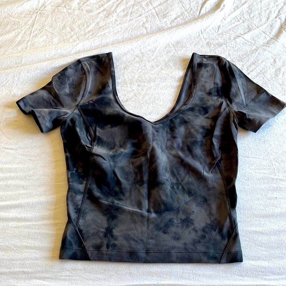 Lululemon cropped top tie-dye size 2. $12 or best